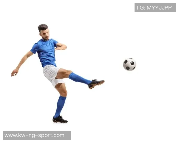 运动员足球的激情与梦想在绿茵场上交织成辉煌的篇章